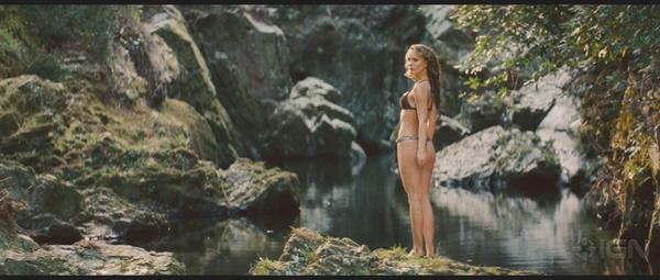 Natalie Portman in a bikini - ass