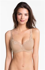 Emily Ratajkowski in lingerie