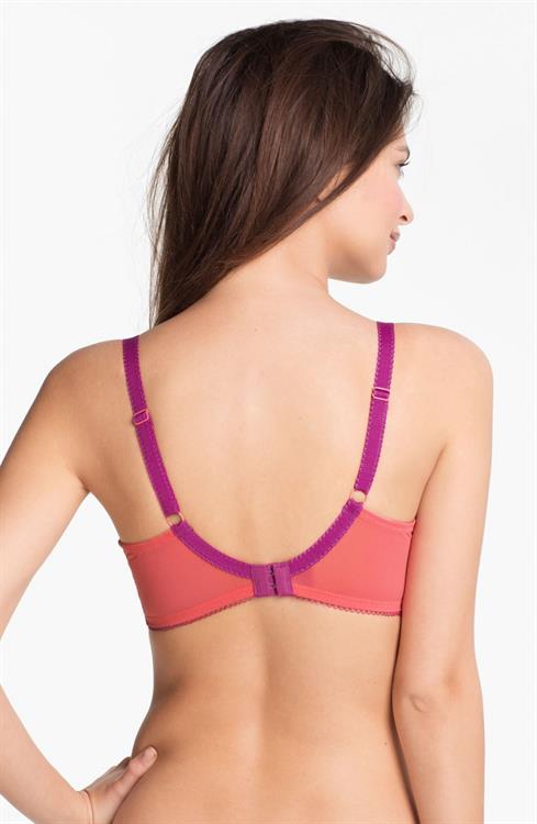 Emily Ratajkowski in lingerie