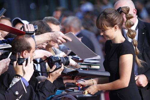Olivia Wilde berlin premiere of cowboys and aliens august 8 2011 
