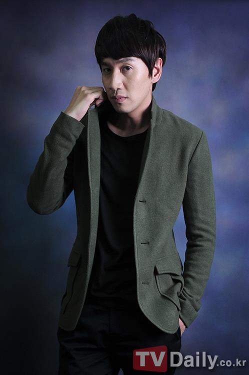 Kwang Soo Lee